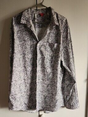 GUESS Button Up Longsleeve Tag with Black & White Paisley Shirt XXL